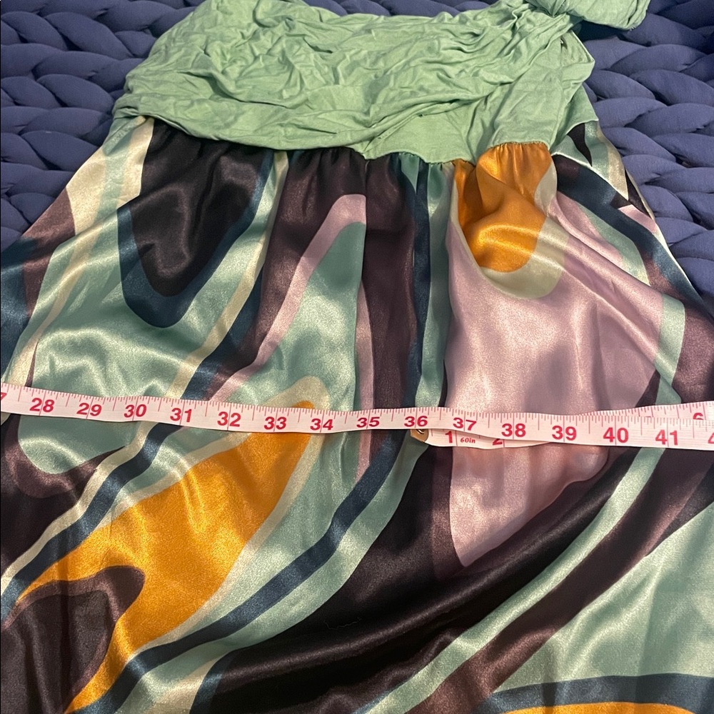 Dress - Picture 5 of 5